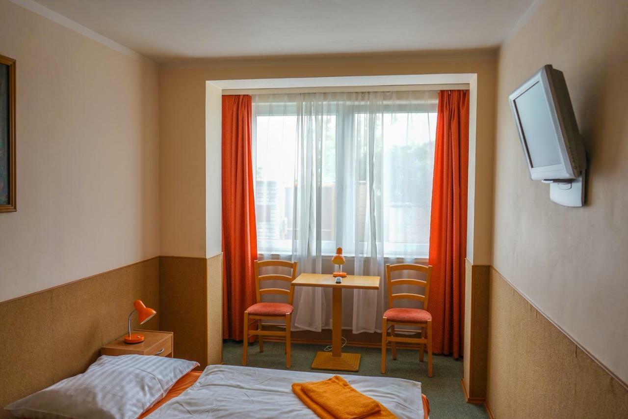 Pension Fox Prag Exterior foto