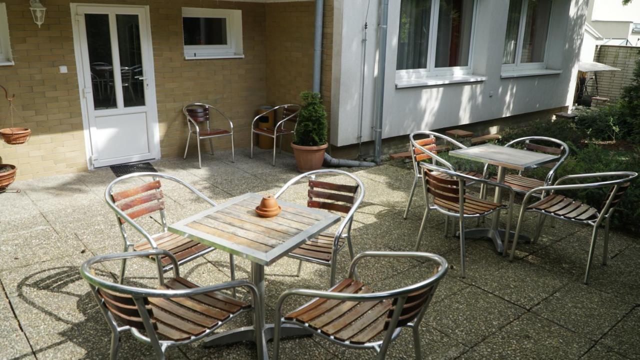 Pension Fox Prag Exterior foto
